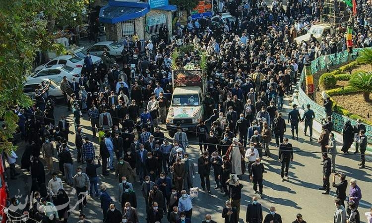 تشییع باشکوه پیکر ۵ آلاله خونین خان‌طومان در مازندران / مردم ‌به احترام شهدای مدافع ‌تمام‌قد ایستادند