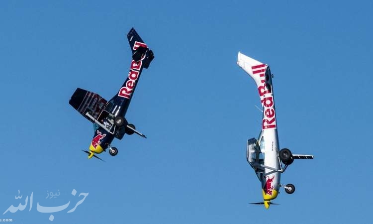 ماجراجویی جنون آمیز دو خلبان با تبادل دو هواپیما در آسمان!  