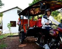مبارزه زنان توک توک سوار کامبوجی با مردسالاری