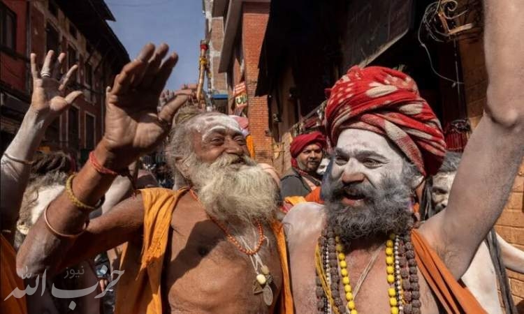 از جشنواره آیینی هندوها تا گردن آویز ترامپ